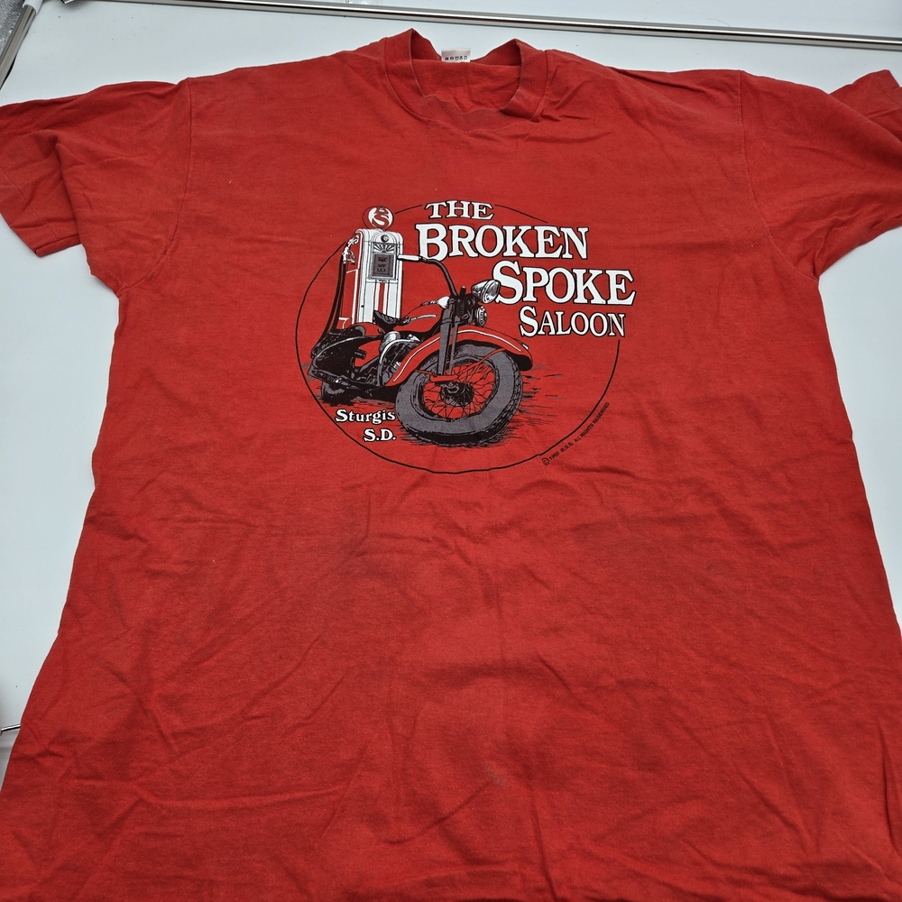 Vintage 1992 Sturgis Broken Spoke Saloon Red Short Sleeve Tee